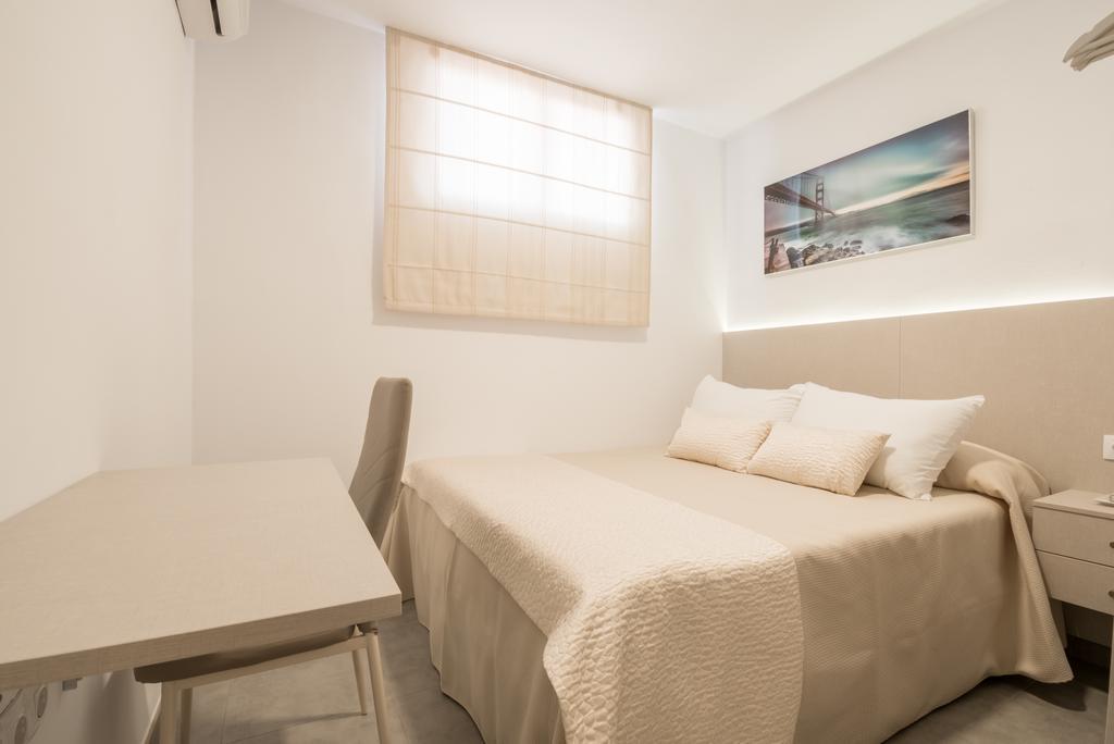 Hostal El Romerito Málaga Exterior foto